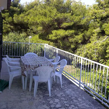 아파트 Apartment Mery
